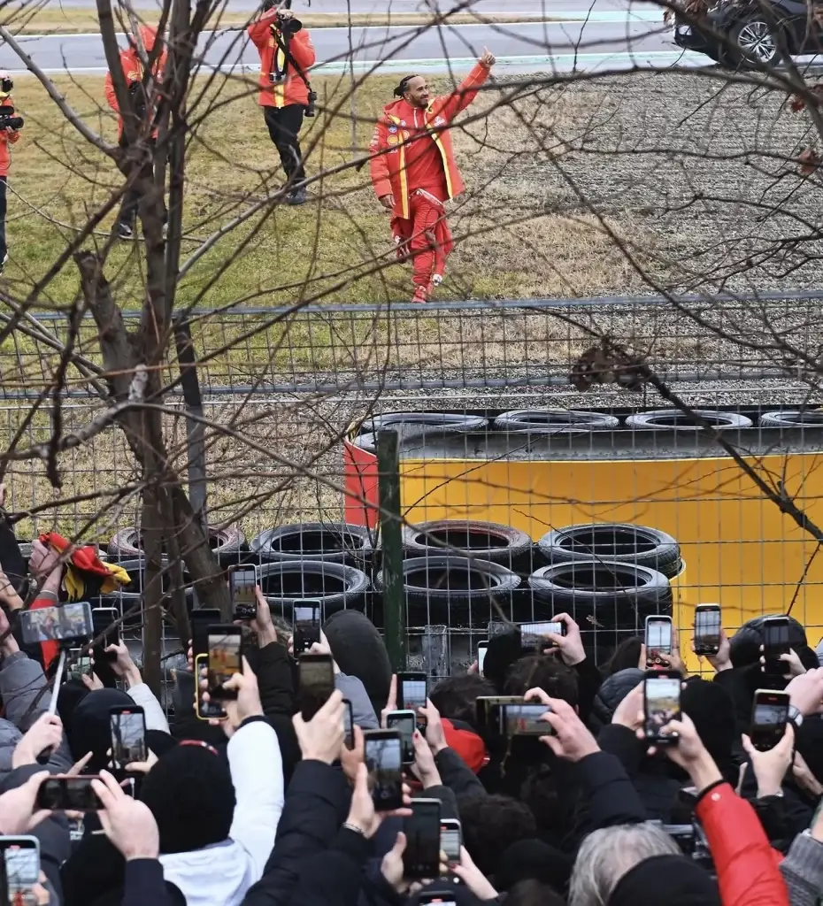 Hamilton Ferrari tifosi Fiorano