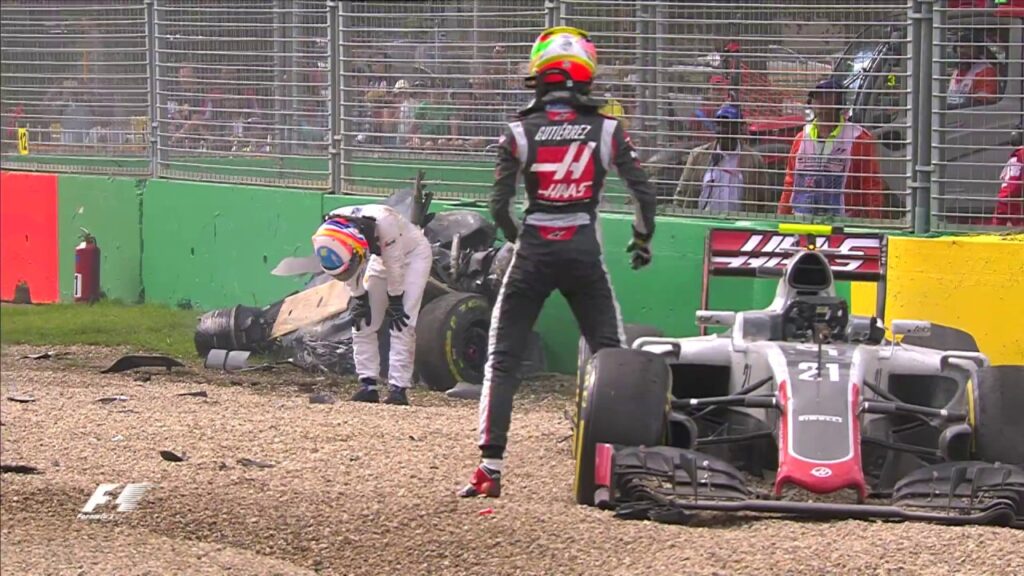 Melbourne 2016 Alonso crash